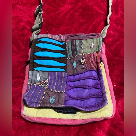 Boho crossbody Gypsy Rose bag purse. Convenient and cute! Colorful and fun! - Picture 6 of 13